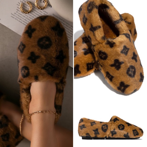 Shoes - LUXURY Tan Moccasins MONOGRAM